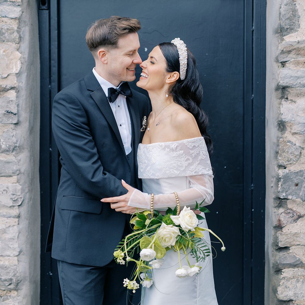 bride groom unique bouquet