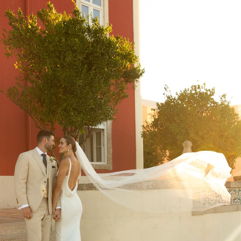bride and groom in sun
