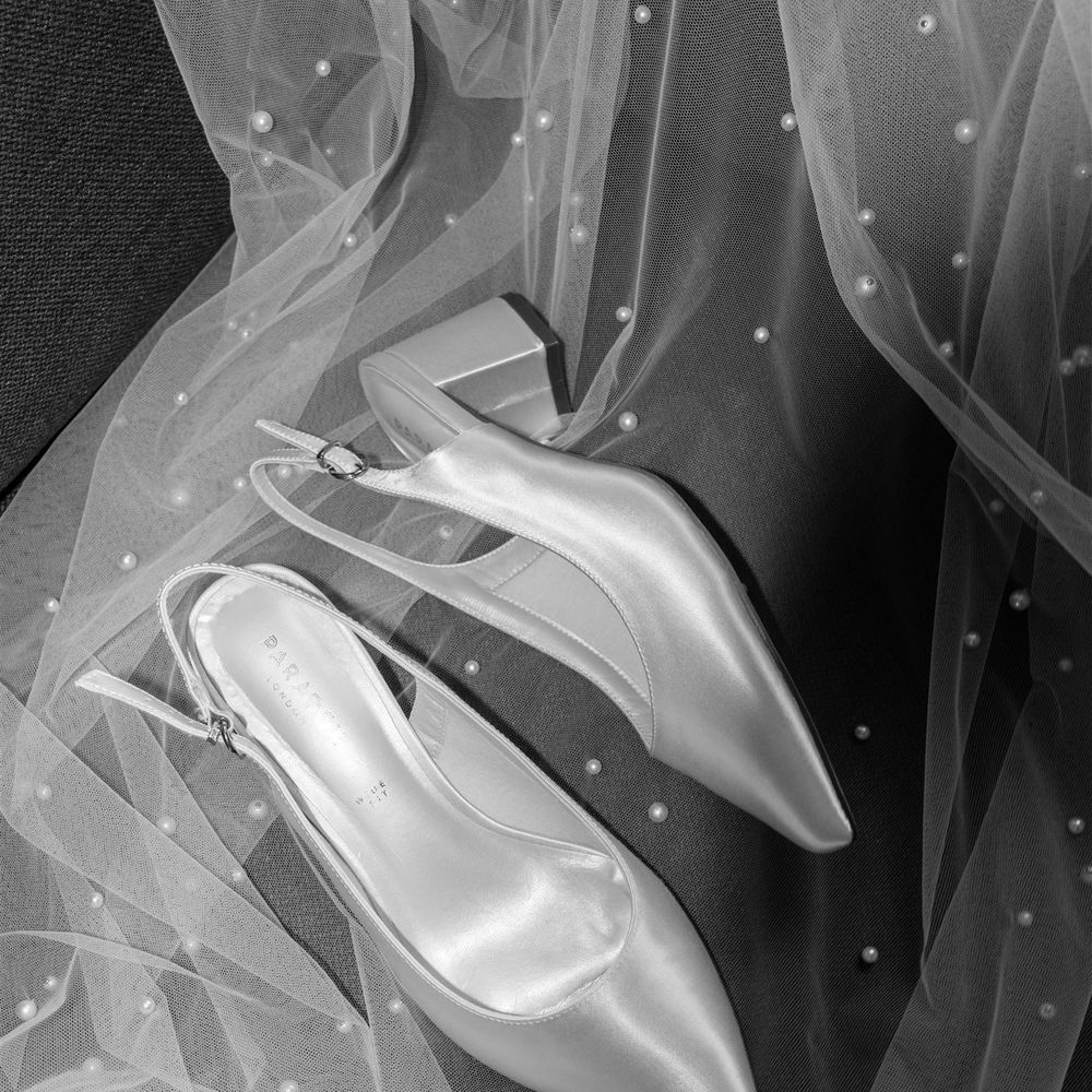 pointed toe kitten heels pearl veil