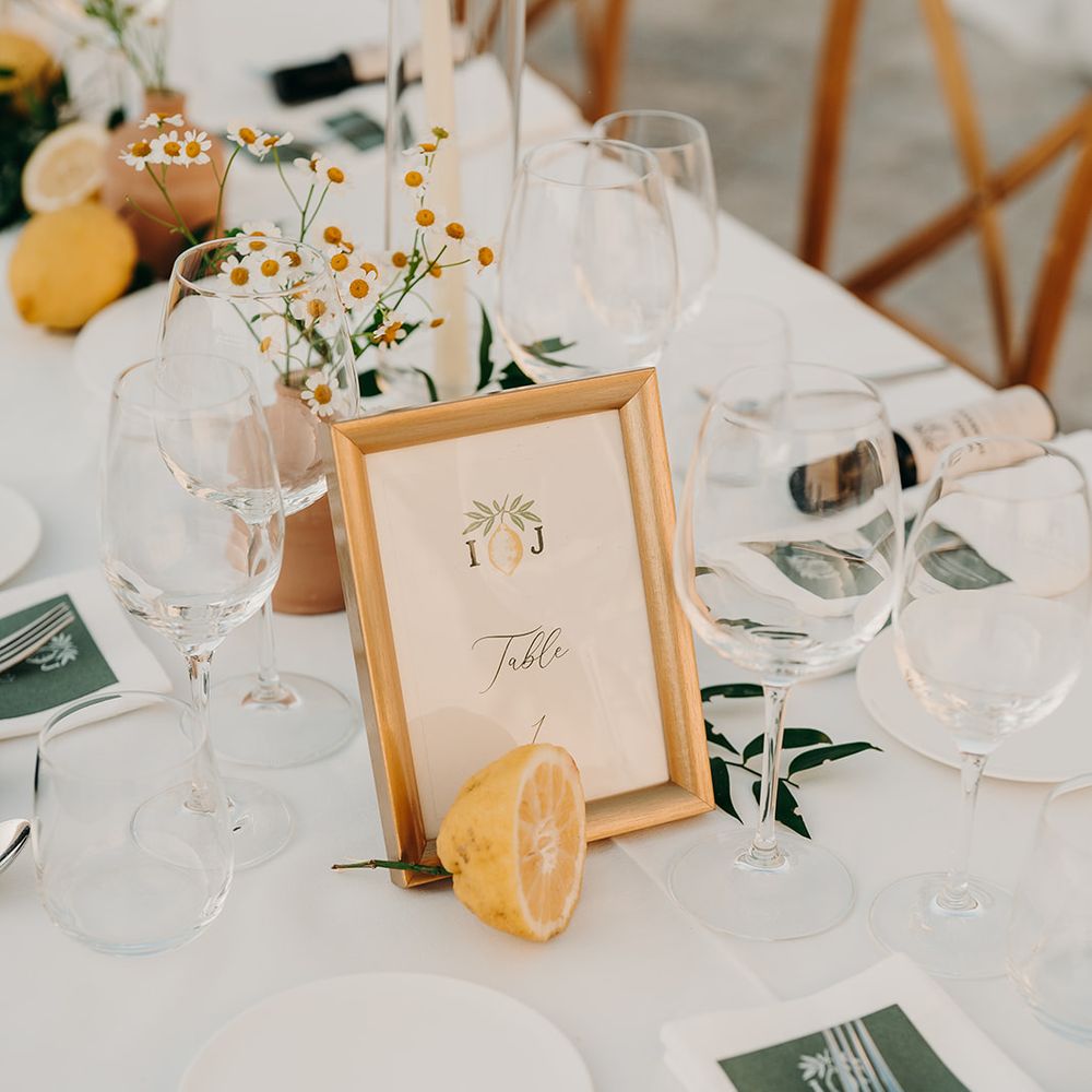 italian lemons and dairy flowers table decor