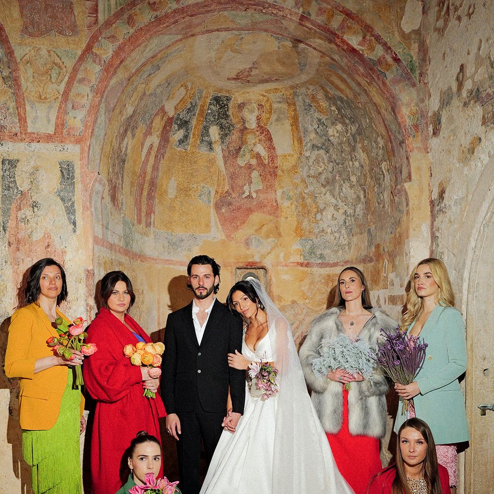 colourful bridal party bright bouquets wedding editorial