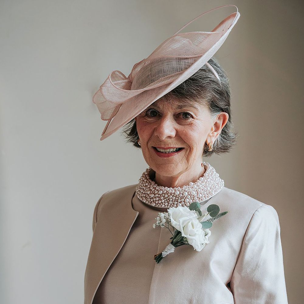 Mature mother of the bride with natural makeup