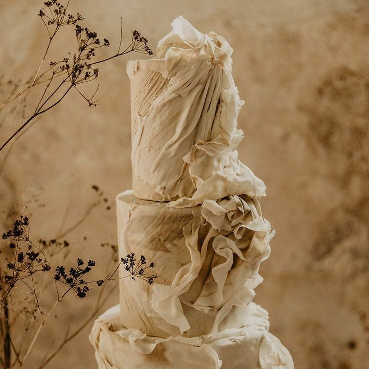 sculptural-wedding-cake