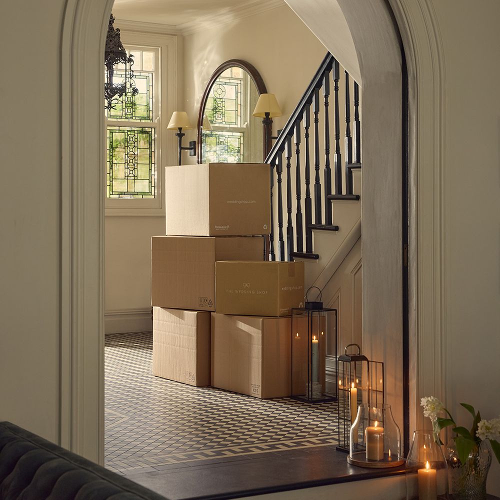 the-wedding-shop-gift-registry-with-cardboard-boxes