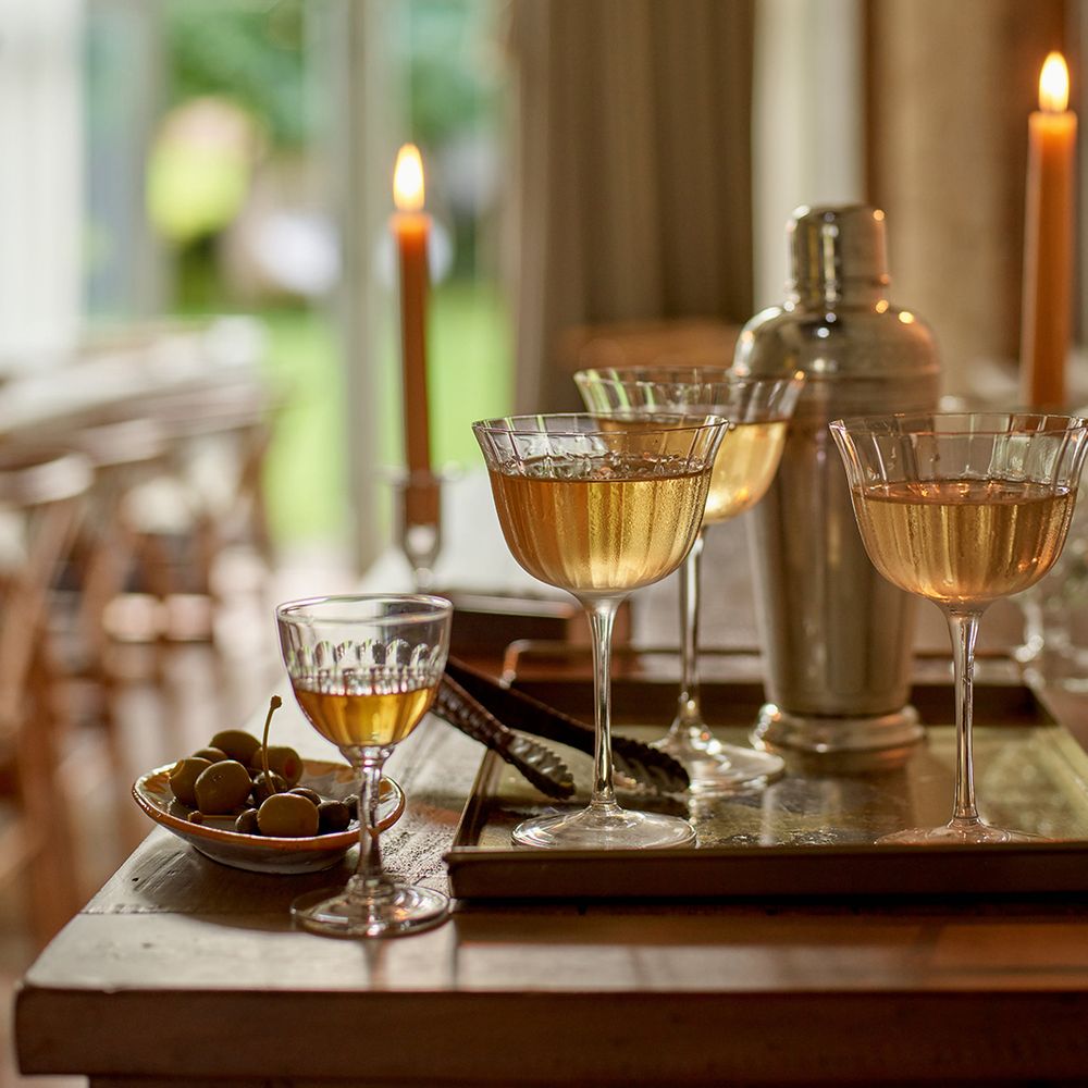 cocktail-glasses-candles