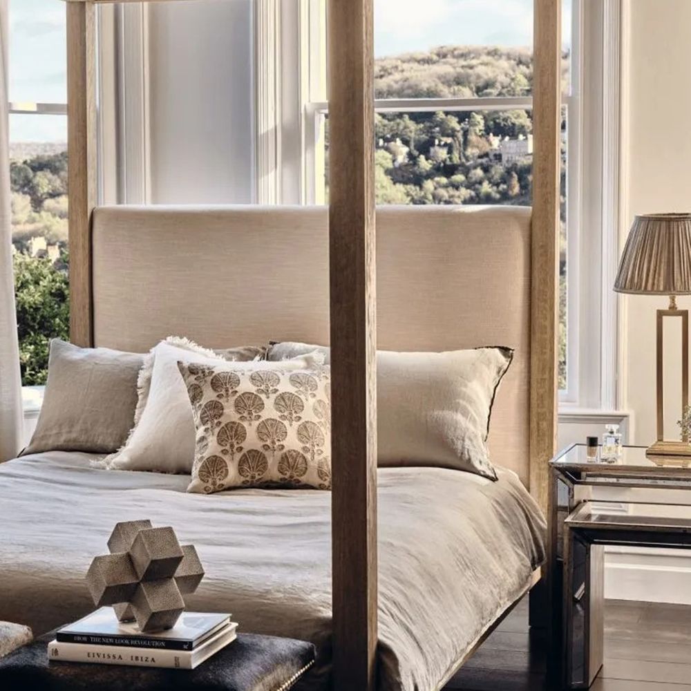 hester-canopy-bed-set-king.