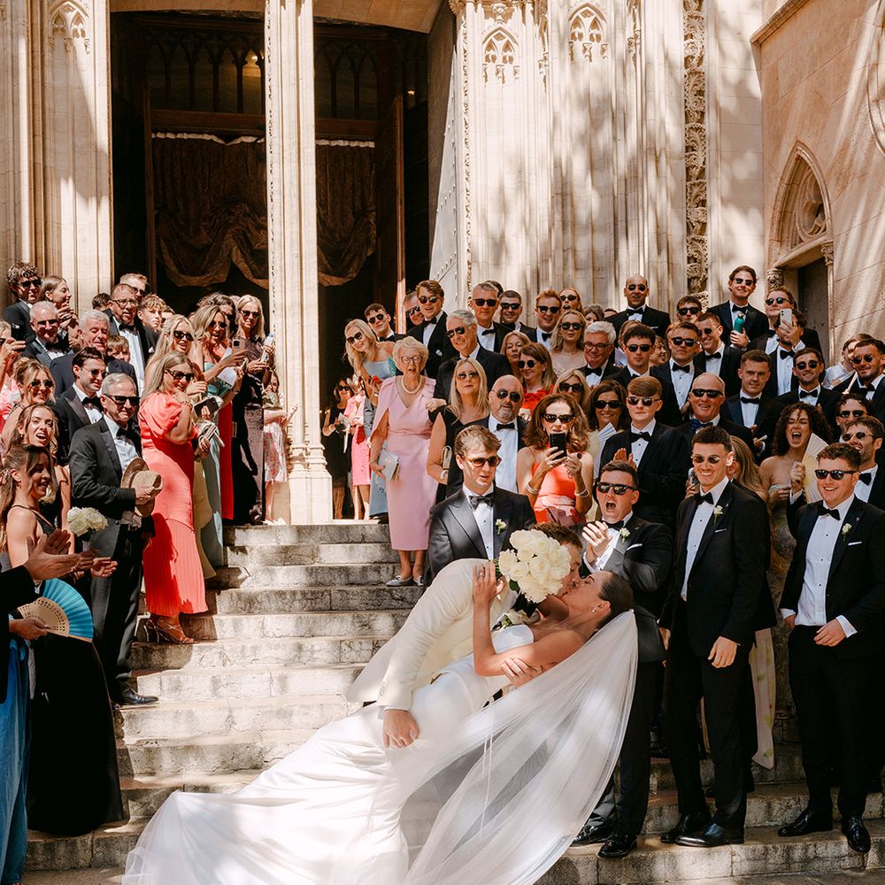 bride groom dip kiss
