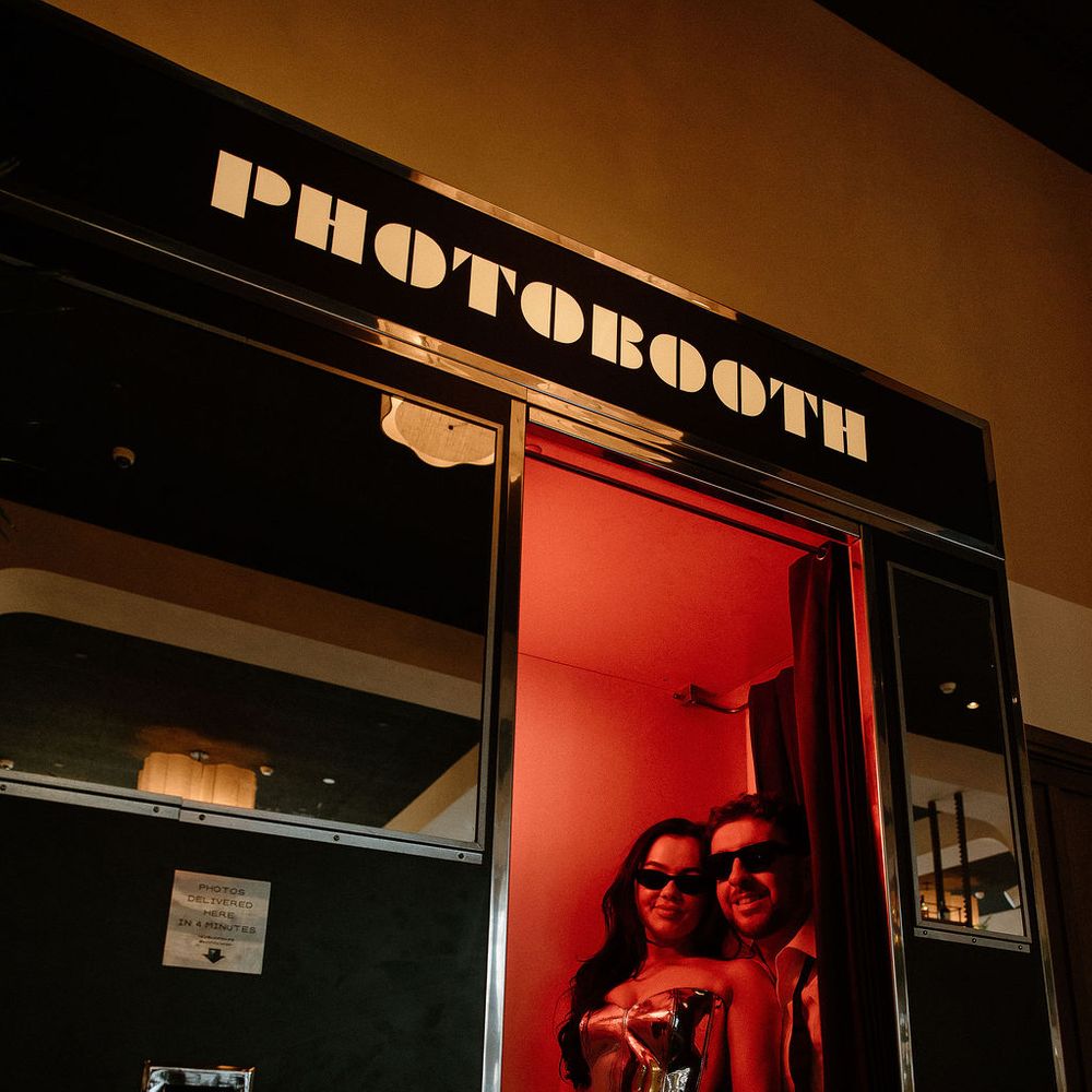 bride groom red lit photobooth