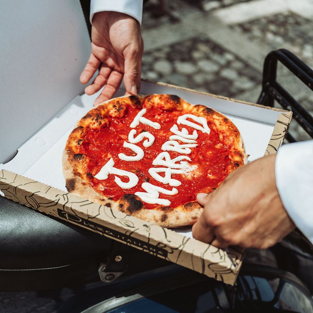 pizza just married message