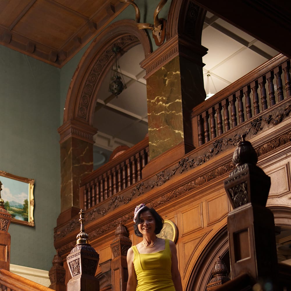 yellow dress guest grand staircase