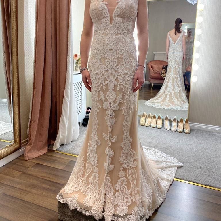 Enzoani on sale nuri gown