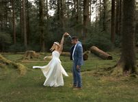 10% off all wedding photography packages with Howard South West