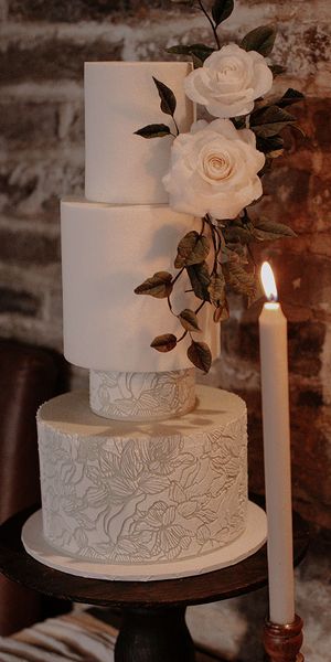 white elegant winter wedding cake
