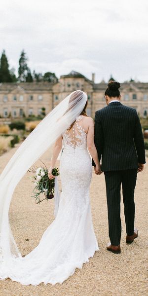 Luxurious Grantley Hall Wedding with elegant wedding cake, flowers and fashion