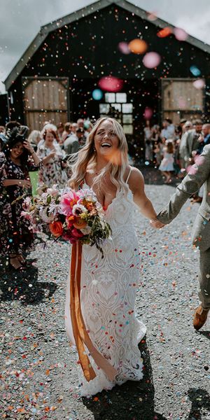 Prezola gift list competition with Rock My Wedding