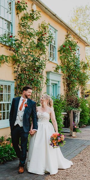 amy-tom-south-farm-wedding-with-traditional-rustic-styling