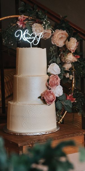 kirsty-james-glewstone-court-country-house-wedding