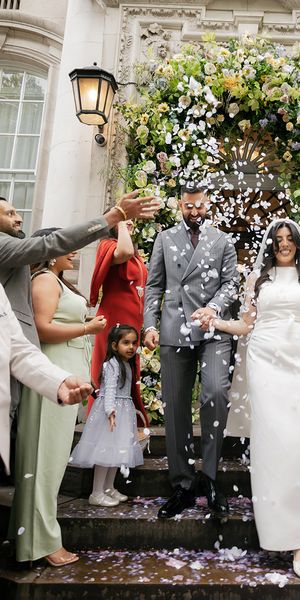 Jessica & Naran's City Chic Chelsea Old Town Hall Wedding