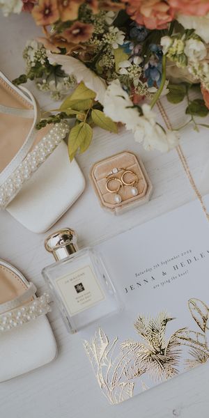 The Best Autumn Wedding Perfume for Brides