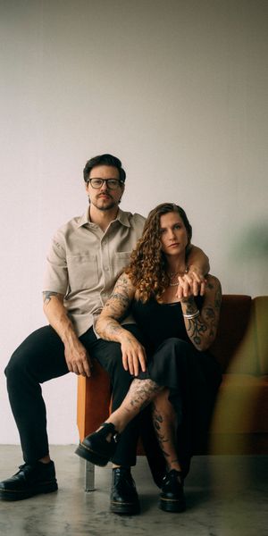 Since we started, we've had the opportunity to meet people and places that we'll take as inspiration for the rest of our lives, and the realization comes in the delivery of each job, through the happiness of each couple when watching their video.