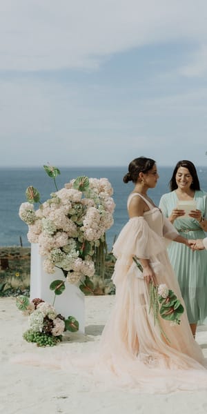 Elopement wedding at Ericeira, Lisbon, Portugal by Cátia Soares Photography
