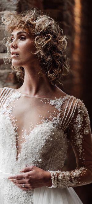 Short Curly Wedding Hairstyle