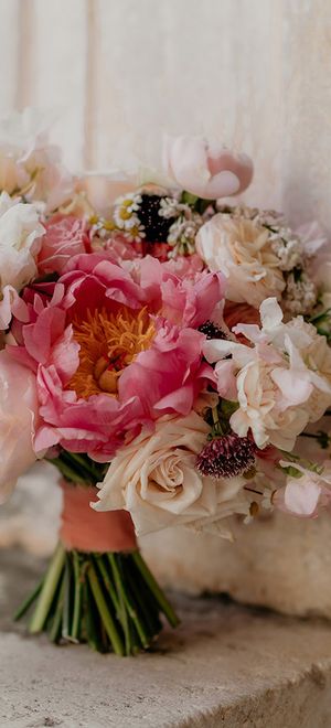 wedding flowers inspired by birth flowers by months