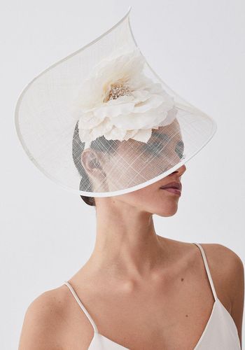 Karen Millen fascinator wedding hat in ivory with decorative flower