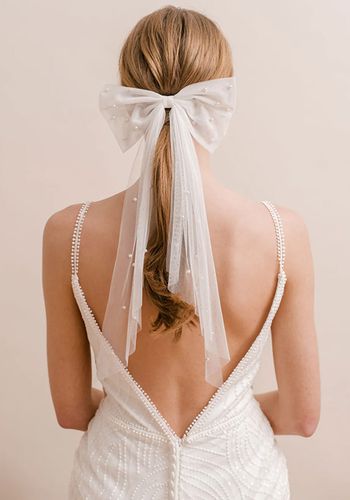 Pearl-tulle-bow-veil-liberty-in-love-bow.jpg