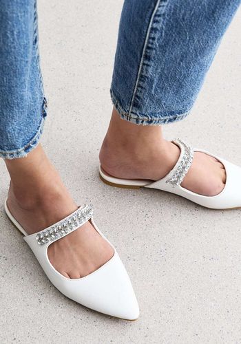 newlook-white-leaf-gem-pointed-toe-mules.jpg