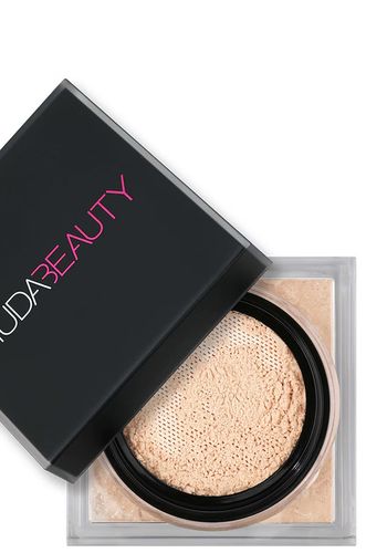 huda-beauty-loose-powder.jpg