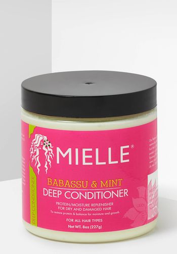 organic deep conditioner from Mielle for afro textured hair with Babassu Oil and mint.