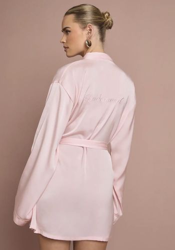 Best Bridal Party Robes & Pyjamas | Brides & Bridesmaids