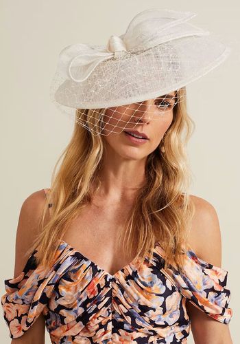 neutral-coloured brim bridal hat, fascinator with bow