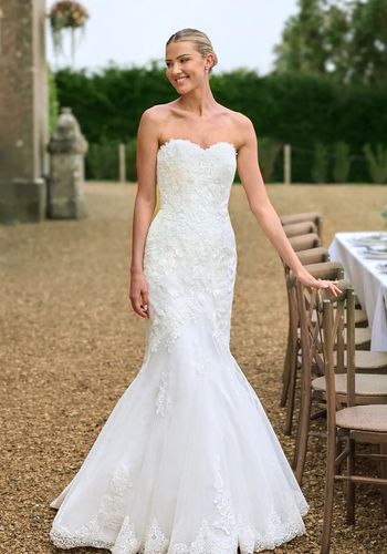 camina-mermaid-wedding-dress-anna-sorrano