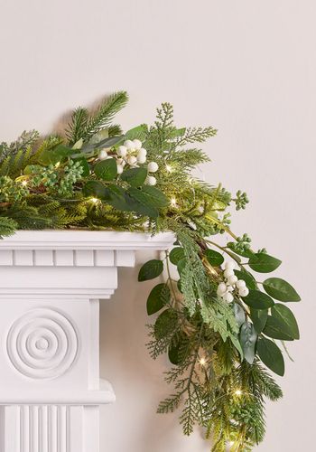 2m-Oversized-White-Berry-Christmas-Garland-Micro-Light-Bundle-Mantle-Piece