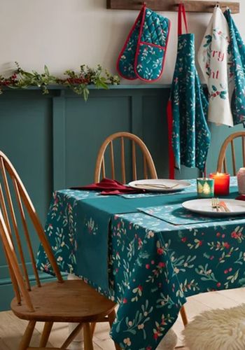 catherine-lansfield-holly-embroidered-table-cloth