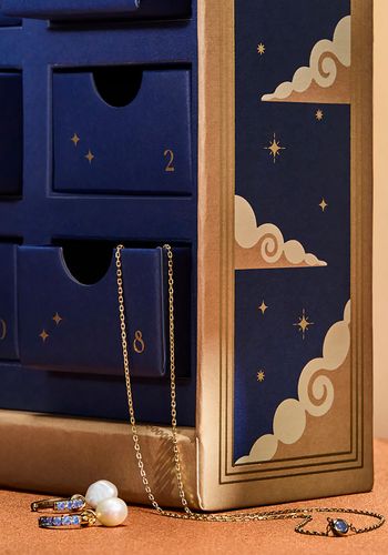 astrid & miyu gold jewellery advent calendar