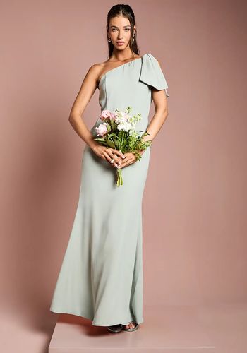 Flattering Bridesmaid Dresses for Every Body Type