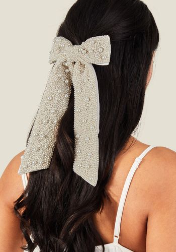 accessorize-statement-pearl-hair-bow