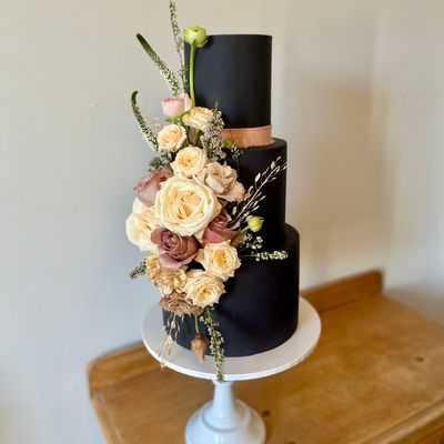 Claire Hansen Cakes