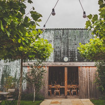 Riverlands Wedding Barns 