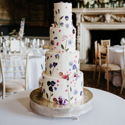 Love Wedding Cakes