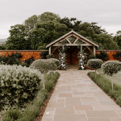 Upton Barn & Walled Garden