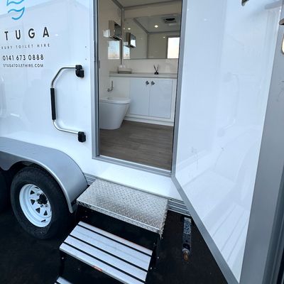 Stuga Luxury Toilet Hire