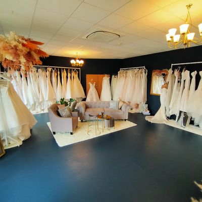 Lara Belle Bridal Boutique