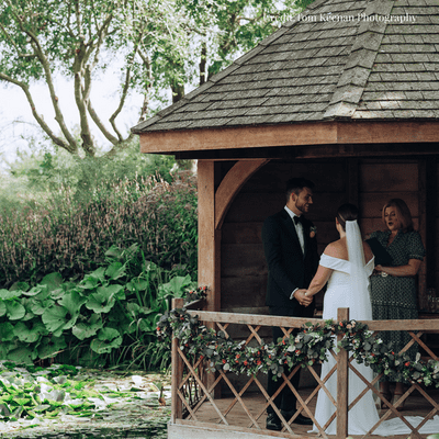 Sunflower Ceremonies : Wedding Celebrant