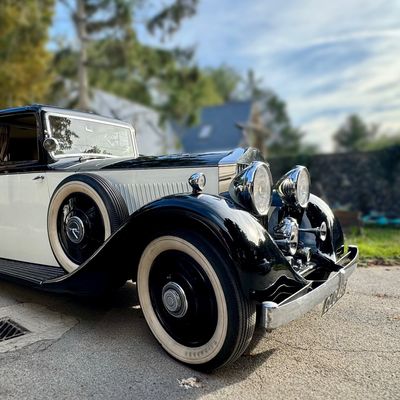 Dickie's Chauffeured Classic Cars