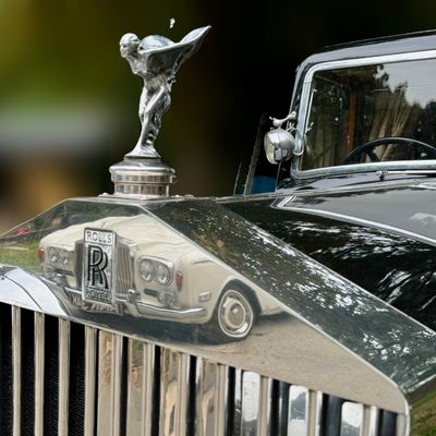 Dickie's Chauffeured Classic Cars