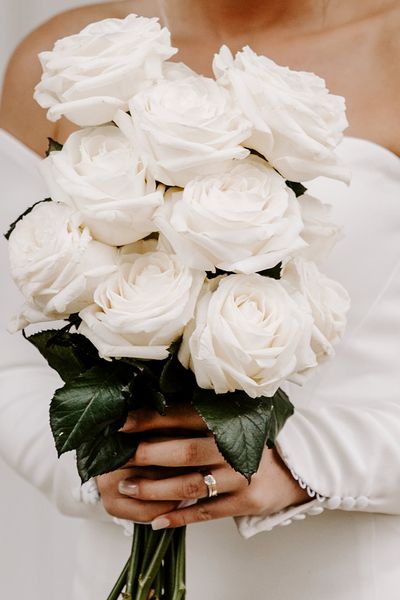 white rose bouquet Valentine's Day proposal ideas